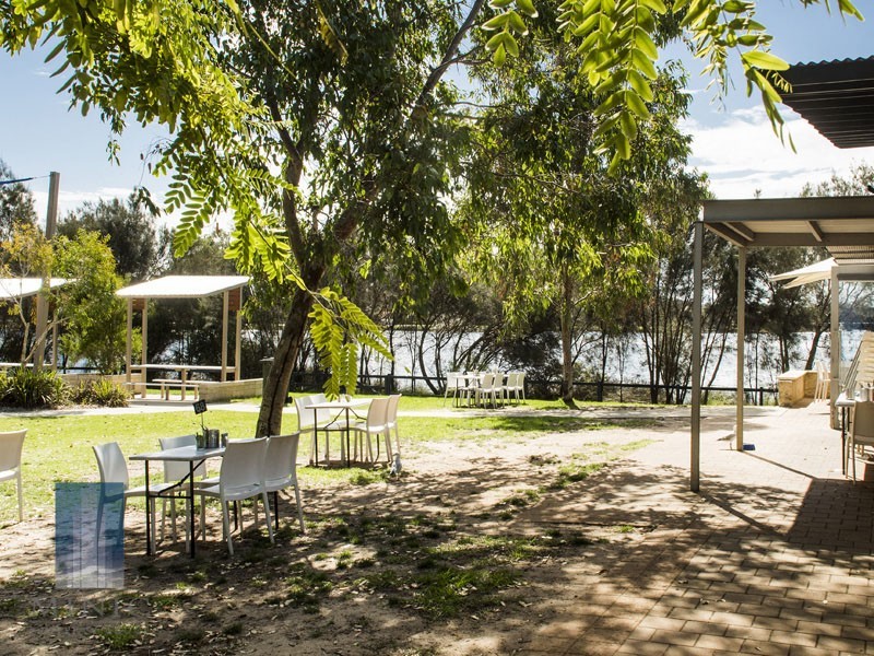 1/6 Surrey Road, Wilson WA 6107