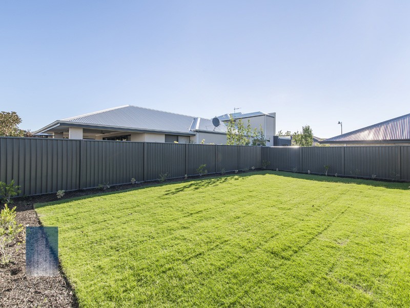 16 Nikon Road, Harrisdale WA 6112