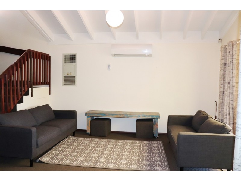 6/6 Mount Henry Road, Como WA 6152