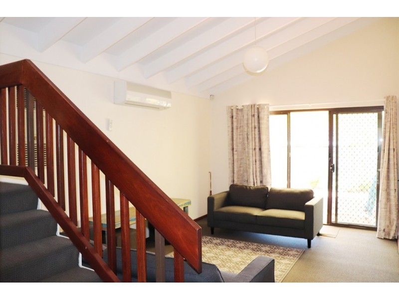 6/6 Mount Henry Road, Como WA 6152