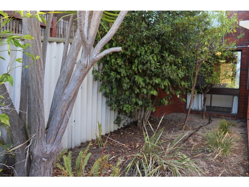 6/6 Mount Henry Road, Como WA 6152