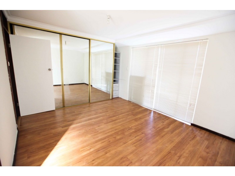 1 Thornlie Avenue, Thornlie WA 6108