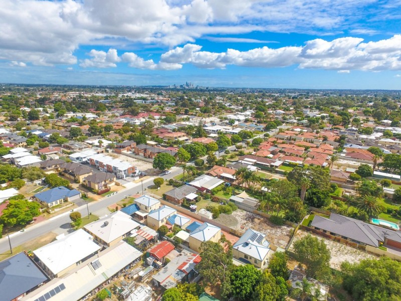 23 Pearl Road, Cloverdale WA 6105