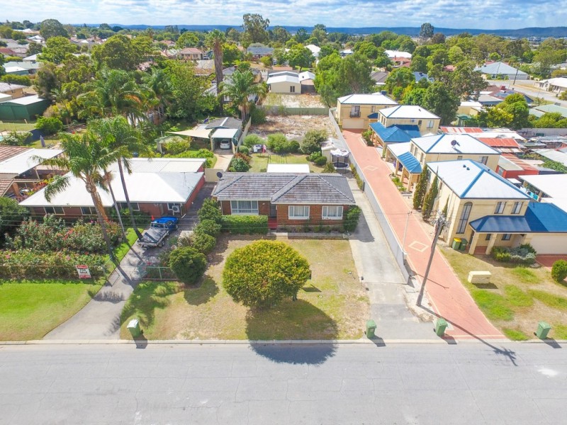 23 Pearl Road, Cloverdale WA 6105