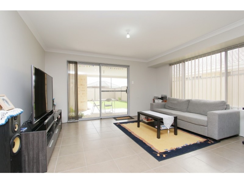 117 Monticello Parkway, Piara Waters WA 6112