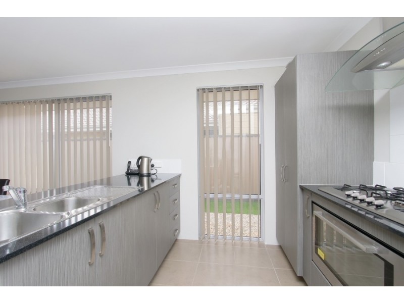 117 Monticello Parkway, Piara Waters WA 6112