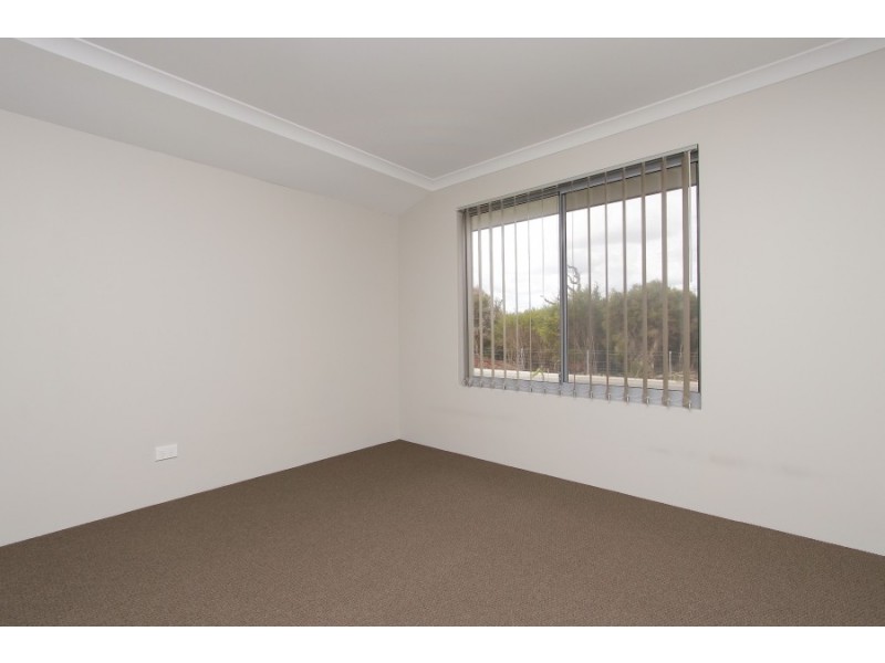 117 Monticello Parkway, Piara Waters WA 6112