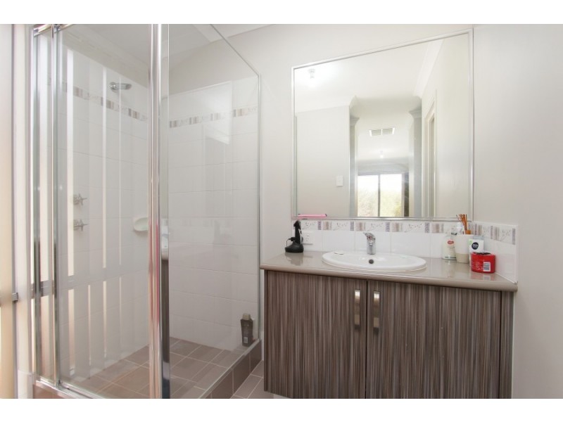 117 Monticello Parkway, Piara Waters WA 6112