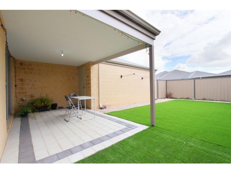 117 Monticello Parkway, Piara Waters WA 6112