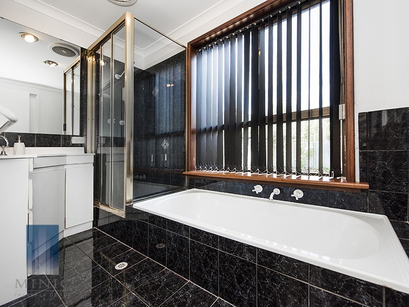 12/3 Acacia Place, Lynwood WA 6147