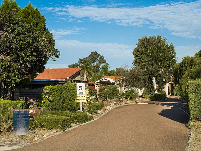 12/3 Acacia Place, Lynwood WA 6147