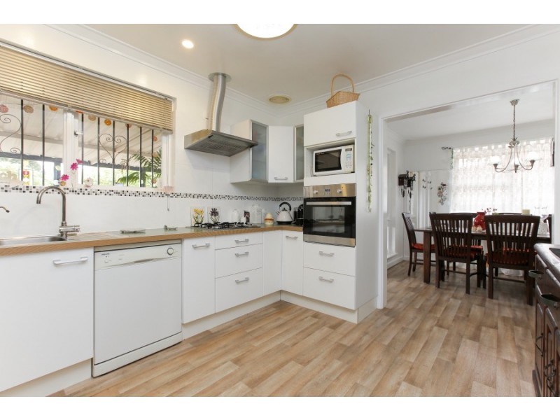 12 Pudney Place, Orelia WA 6167