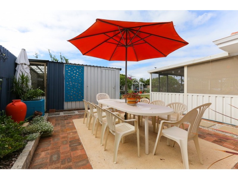 12 Pudney Place, Orelia WA 6167