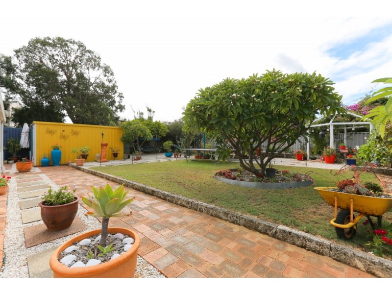 12 Pudney Place, Orelia WA 6167