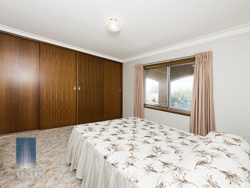 6 Barmond Road, Cannington WA 6107