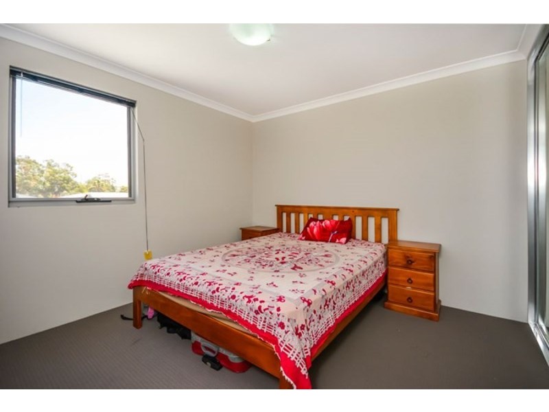 7/9 Streatham Street, Beckenham WA 6107