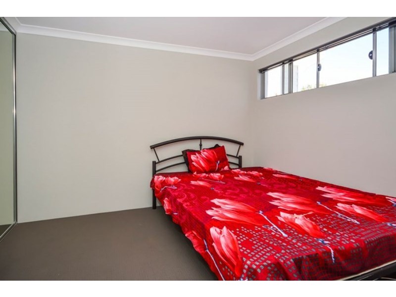 7/9 Streatham Street, Beckenham WA 6107