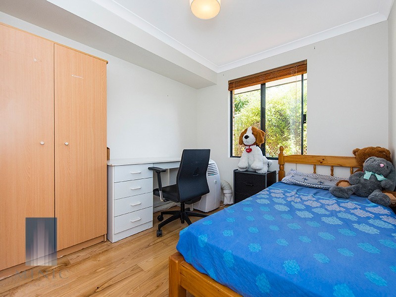 1B Hopkinson Way, Wilson WA 6107