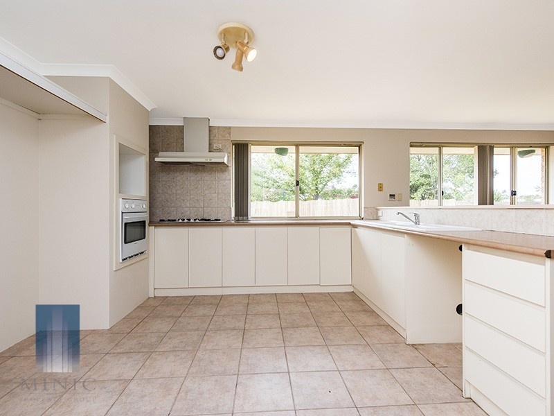 37 Aylesbury Close, Jandakot WA 6164