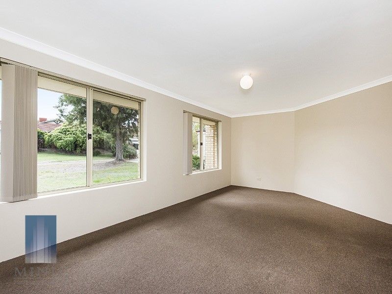 37 Aylesbury Close, Jandakot WA 6164