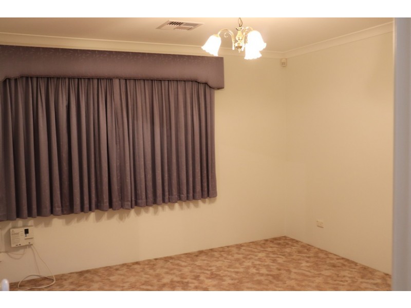 18 Davilak Crescent, Manning WA 6152