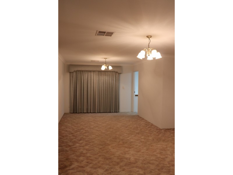 18 Davilak Crescent, Manning WA 6152