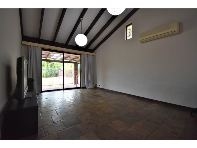 69 Hawford Way, Willetton WA 6155