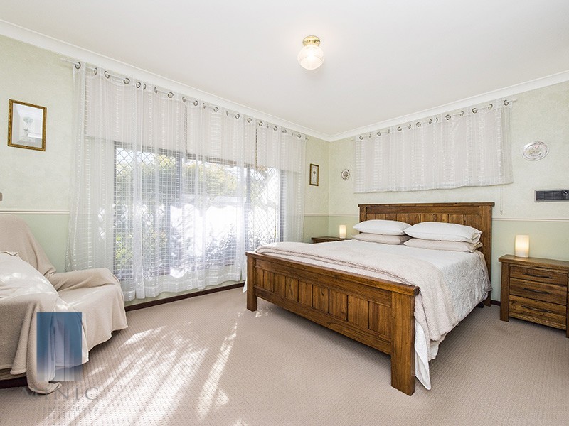 6 Carnac Close, Riverton WA 6148