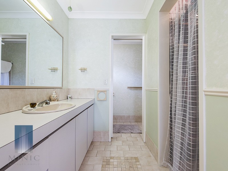 6 Carnac Close, Riverton WA 6148