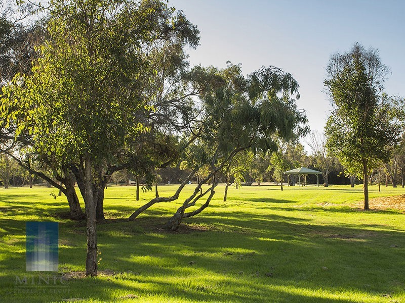 6 Carnac Close, Riverton WA 6148