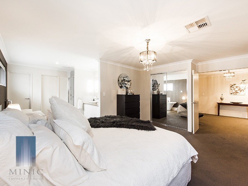 32 Anthus Corner, Waterford WA 6152