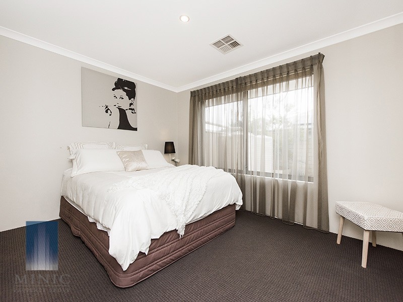 32 Anthus Corner, Waterford WA 6152