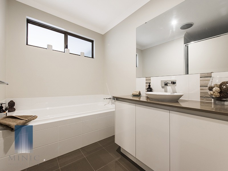 32 Anthus Corner, Waterford WA 6152