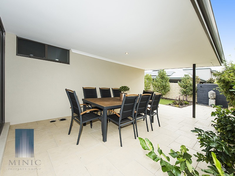 32 Anthus Corner, Waterford WA 6152