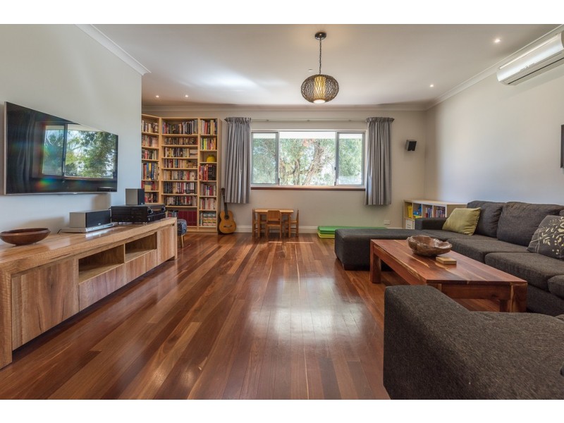 25 Treeby Street, Coolbellup WA 6163