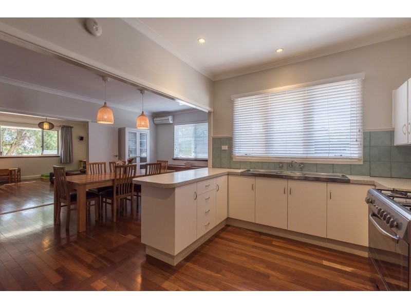 25 Treeby Street, Coolbellup WA 6163