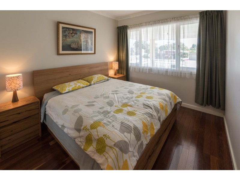 25 Treeby Street, Coolbellup WA 6163