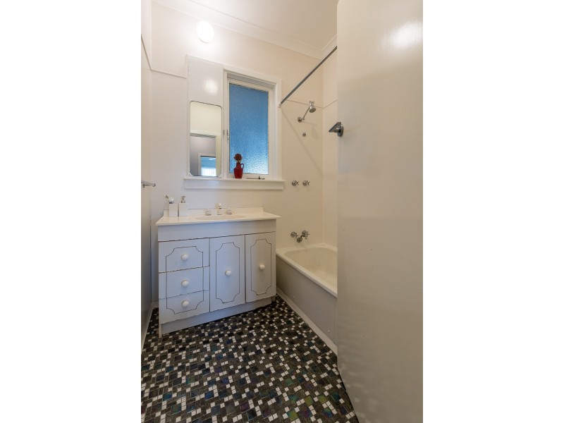 25 Treeby Street, Coolbellup WA 6163