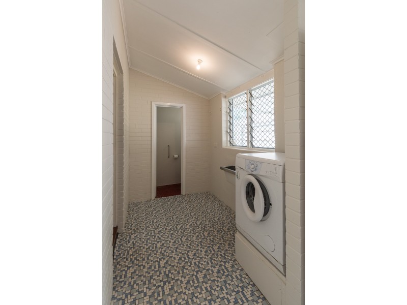 25 Treeby Street, Coolbellup WA 6163