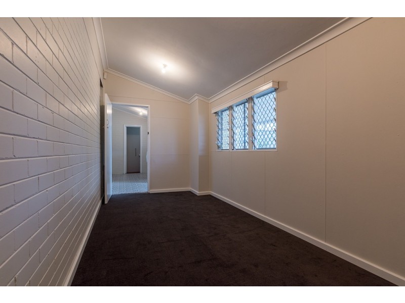 25 Treeby Street, Coolbellup WA 6163