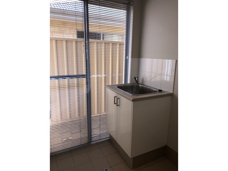 11B Crawford Street, Cannington WA 6107