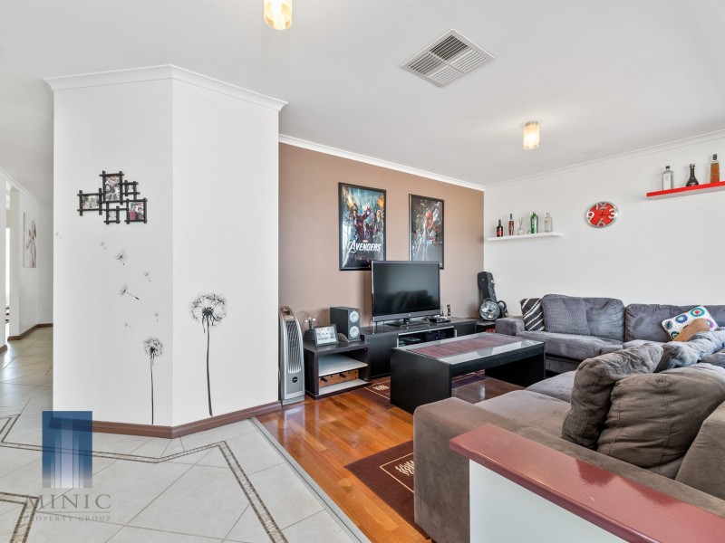 22 Cardiff Loop, Huntingdale WA 6110