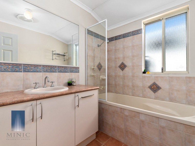 22 Cardiff Loop, Huntingdale WA 6110