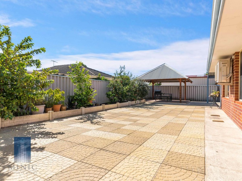 22 Cardiff Loop, Huntingdale WA 6110