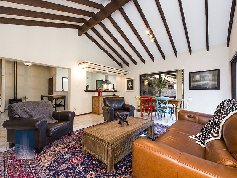 25 Hartung Way, Bull Creek WA 6149