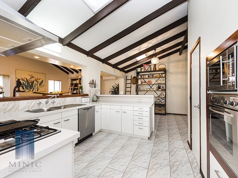 25 Hartung Way, Bull Creek WA 6149