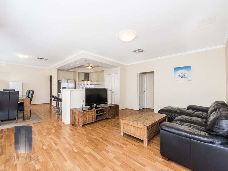 33B Langham Gardens, Wilson WA 6107