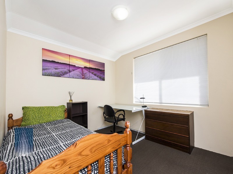 33B Langham Gardens, Wilson WA 6107