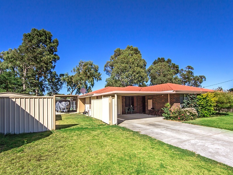 7 Montrose Circle, Camillo WA 6111