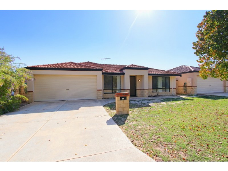 8 Bridal Crescent, Kenwick WA 6107